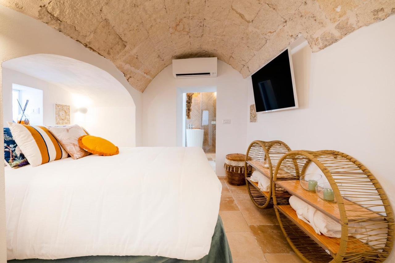 Apulia Charming Suites - Casa Lonfo Suite Sole Monopoli Exterior photo