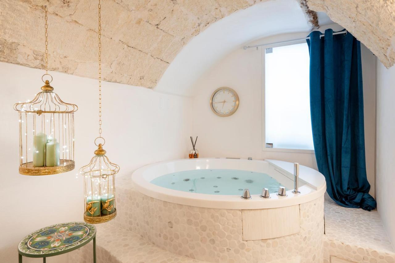 Apulia Charming Suites - Casa Lonfo Suite Sole Monopoli Exterior photo