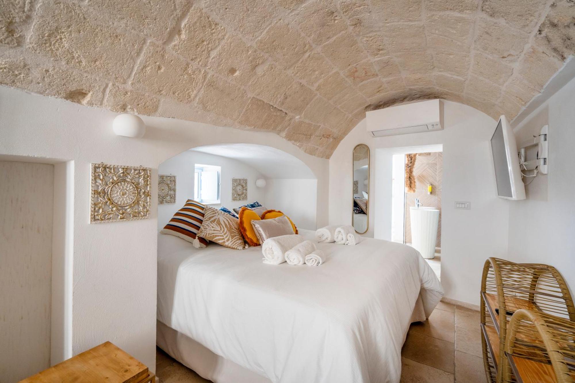 Apulia Charming Suites - Casa Lonfo Suite Sole Monopoli Exterior photo