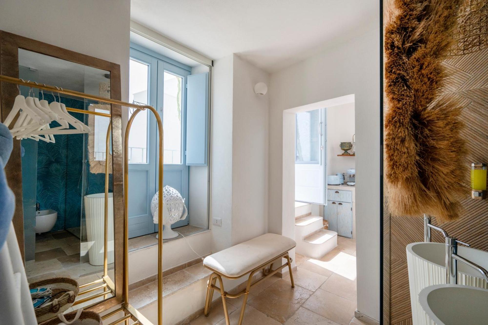Apulia Charming Suites - Casa Lonfo Suite Sole Monopoli Exterior photo